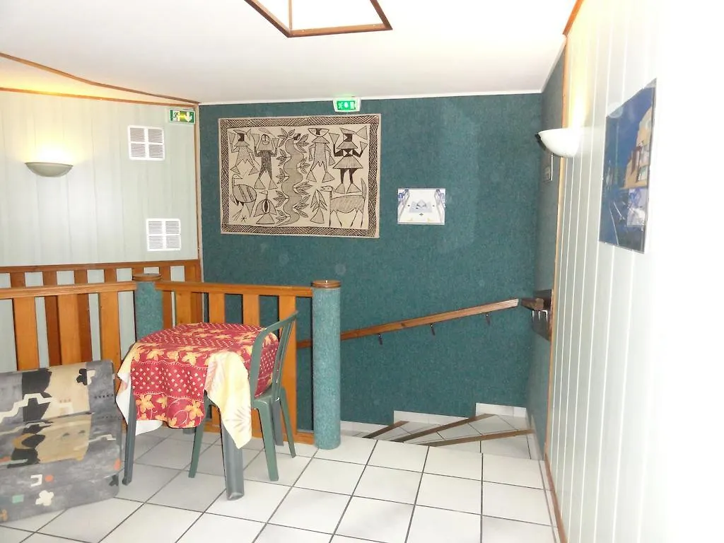 Symp'Hotel Nivolas-Vermelle 0*,